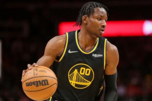 kaiyun官网-库明加掉出勇士轮换 科尔库里劝他保持耐心与渴望